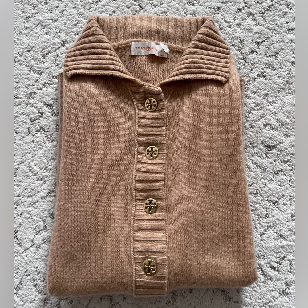 Tory Burch quarter button sweater. Size M. Wool & Cashmere